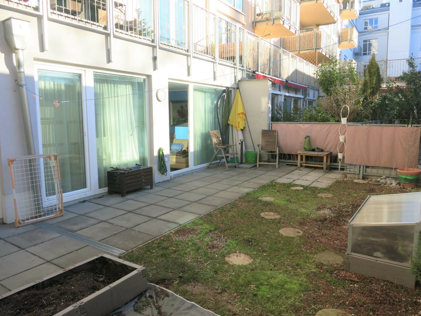 Familienwohnung mit Gartenterasse und Garagenplatz in der Stadt