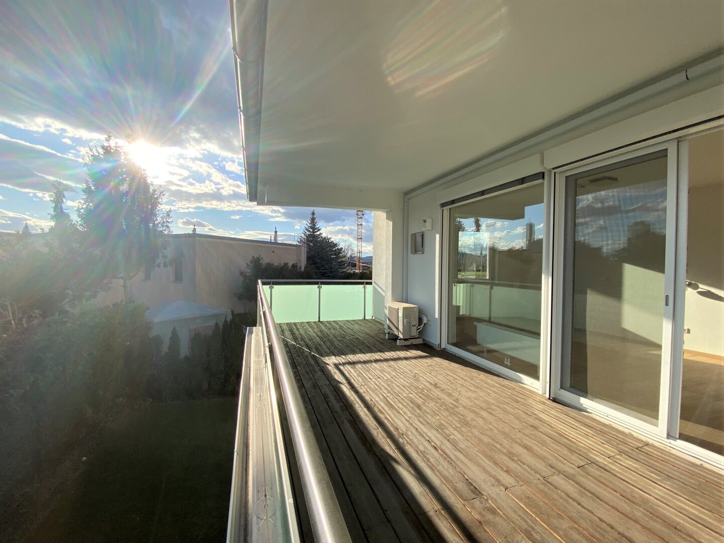 Familientraum mit eigenen, sonnigen Garten und Garagenplatz!
